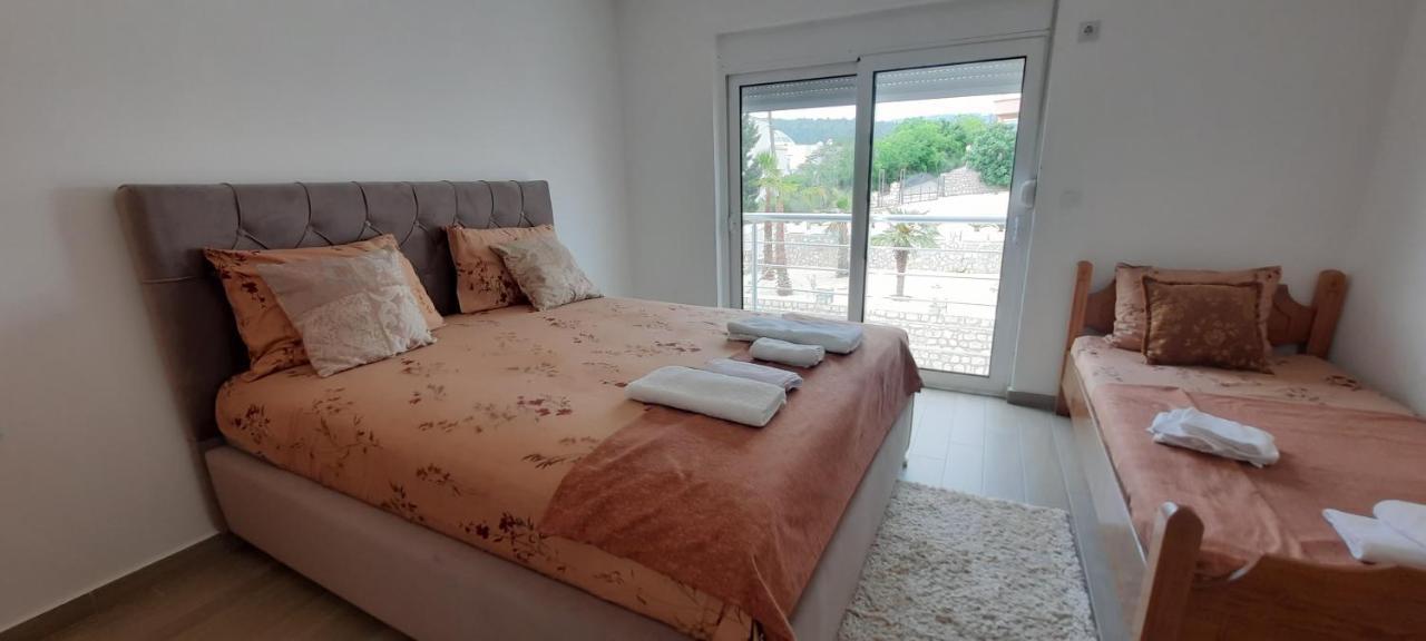 Studio Apartments Jupo 울친 외부 사진