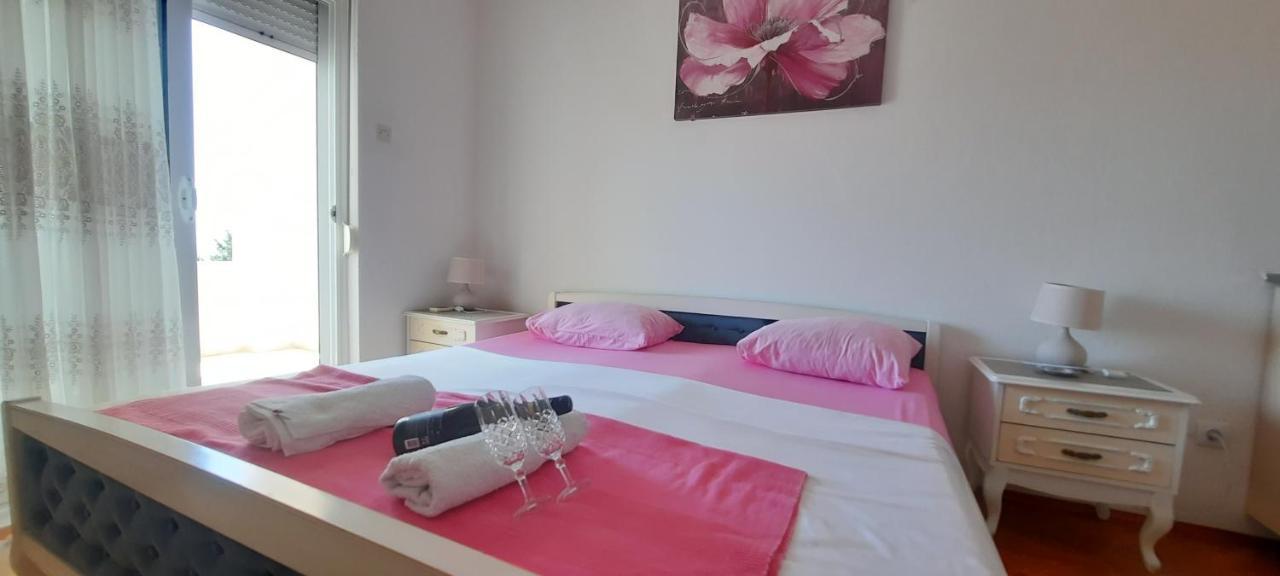 Studio Apartments Jupo 울친 외부 사진